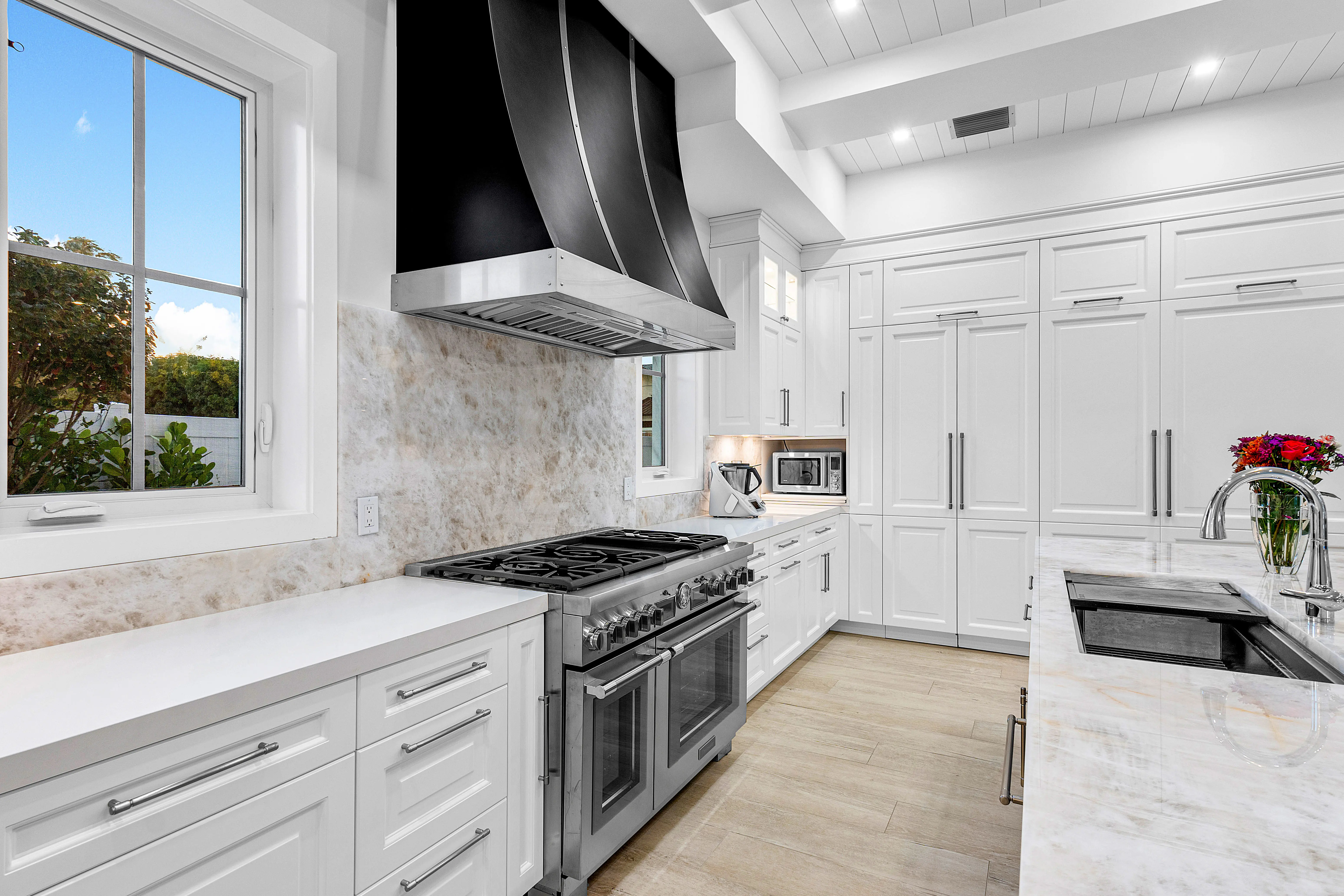 Property #E23014, image 3