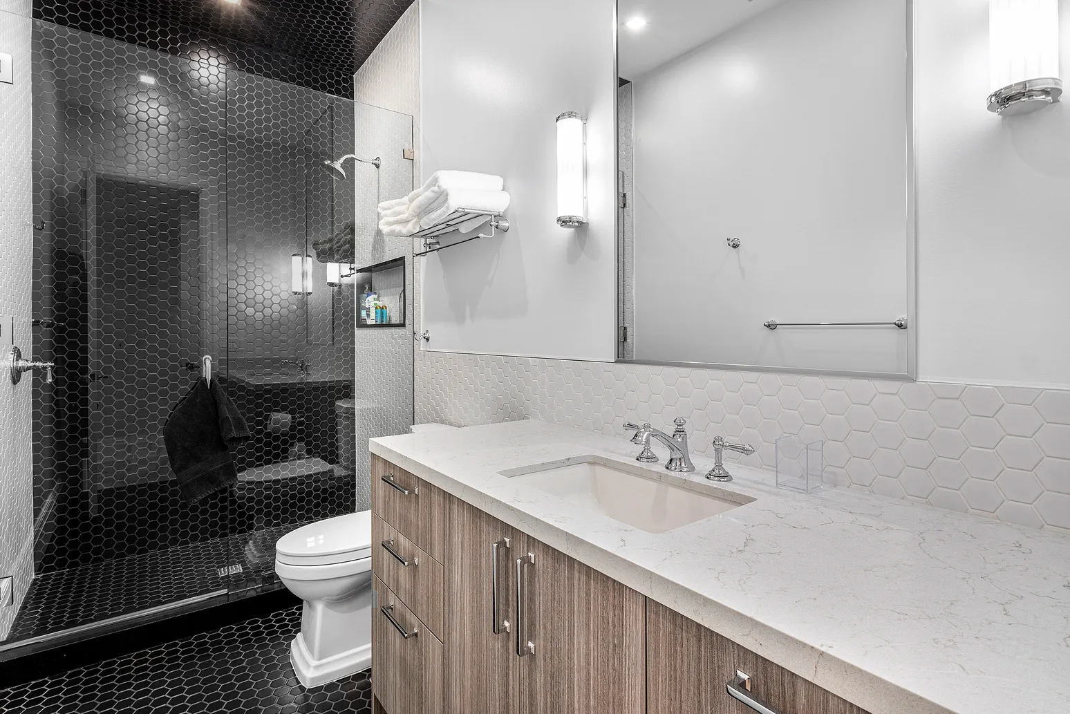 Property #E23014, image 6