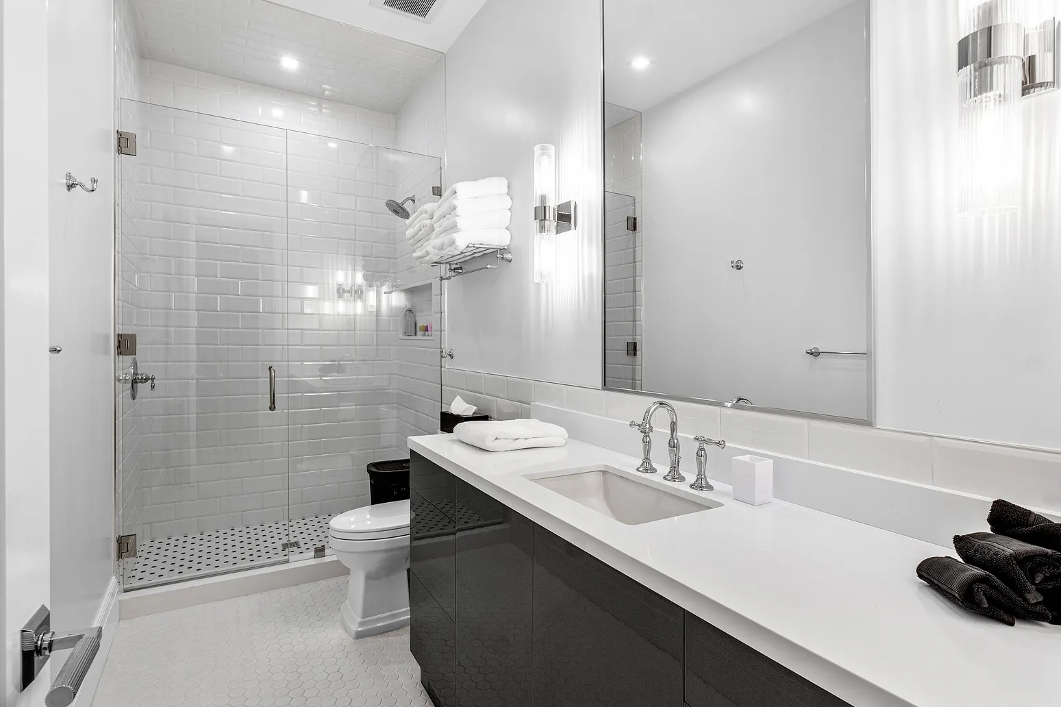Property #E23014, image 7